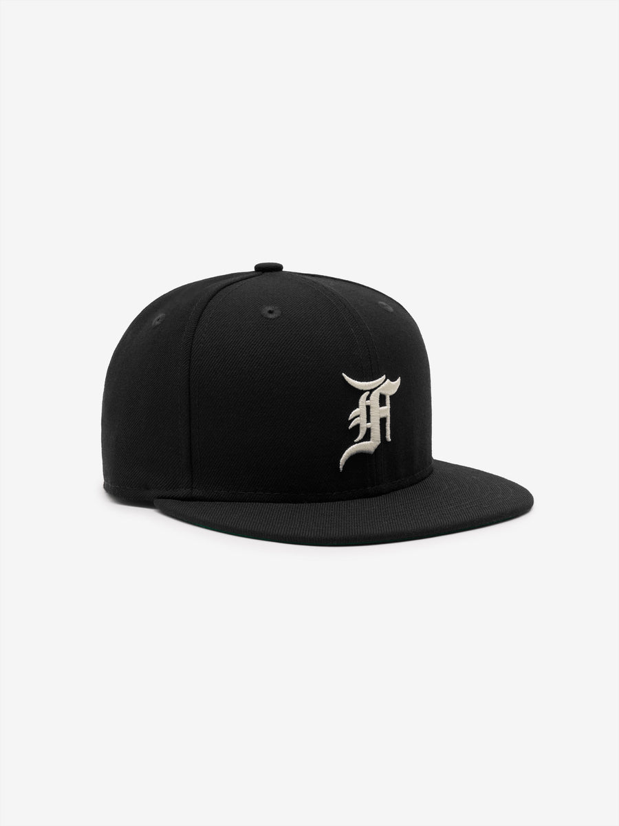 Essential 59Fifty Fitted Cap in Black | Fear of God