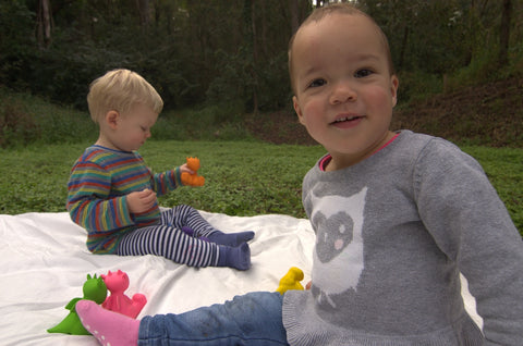 kids playing teething toy minilolo