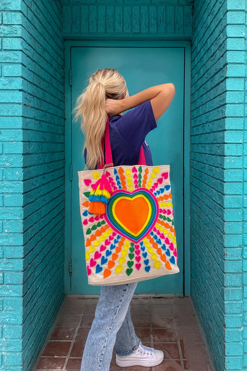 Monogram Monday with @landsend 🌴💗 This coverup and tote bag are so cute  for beach days! Have a great week everyone! #sponsored…