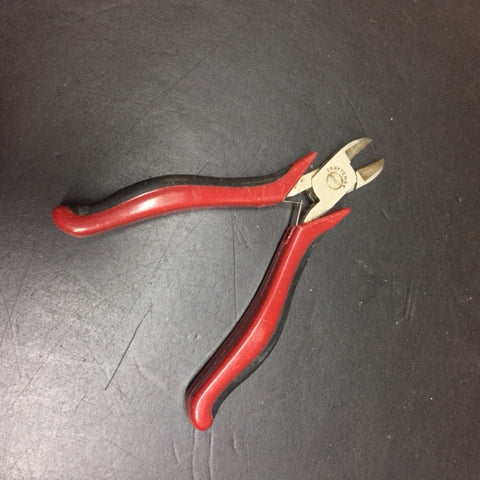 small cutting pliers for cutting crystal pins