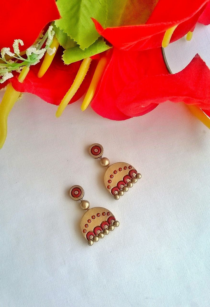 Pin by Aarthy S on studs and ear rings | Terracotta jewellery designs, Clay  jewelry diy, Terracotta jewellery