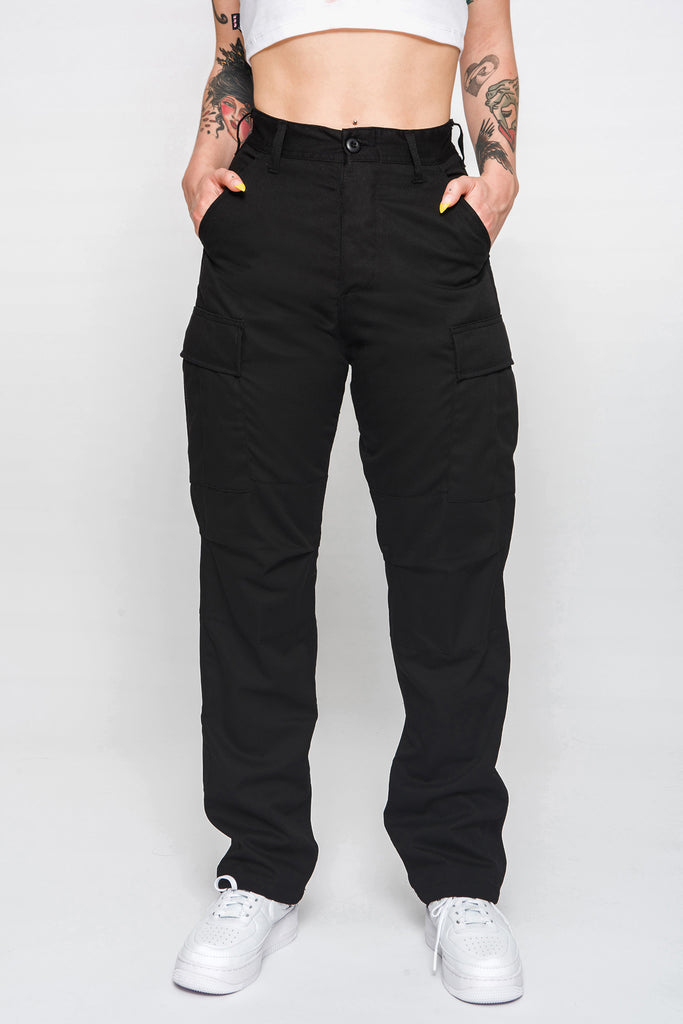 cargo pants in black