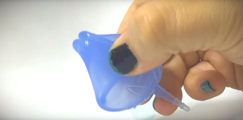 Pol Sekretær Lily How to Fold a MeHow to Fold a Menstrual Cup: The Double 7 Menstrual Cup  Foldnstrual Cup: The Double 7 Menstrual Cup Fold – SckoonCup