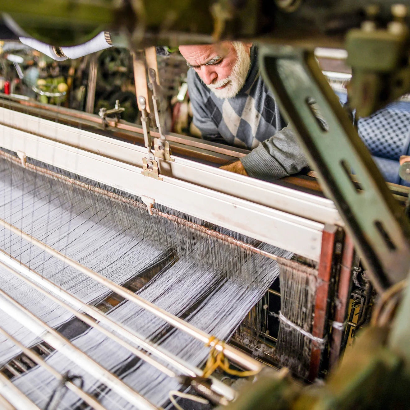 hirbawi_keffiyeh_factory