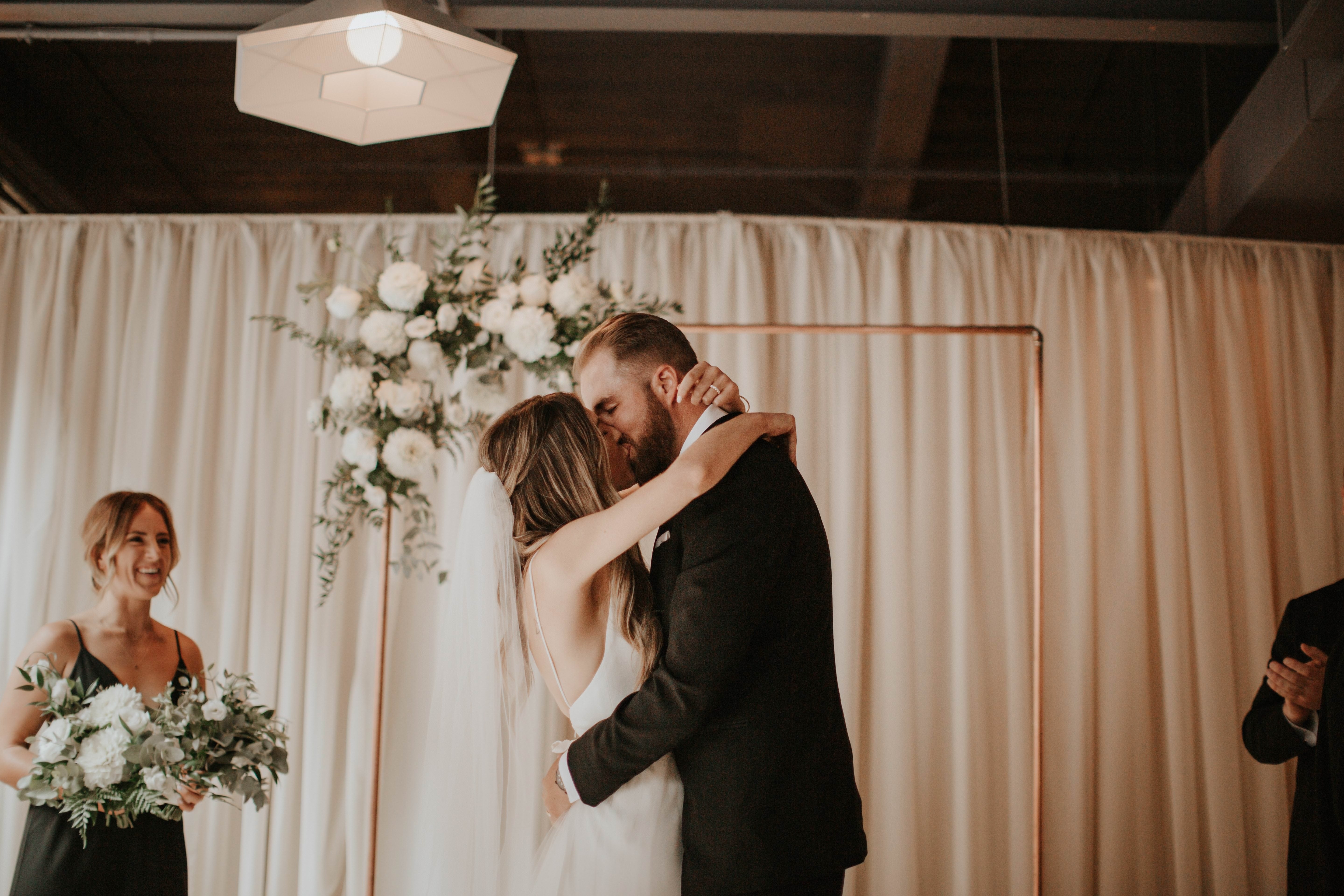 COZY ELOPEMENT AT TORONTO LOVT STUDIO