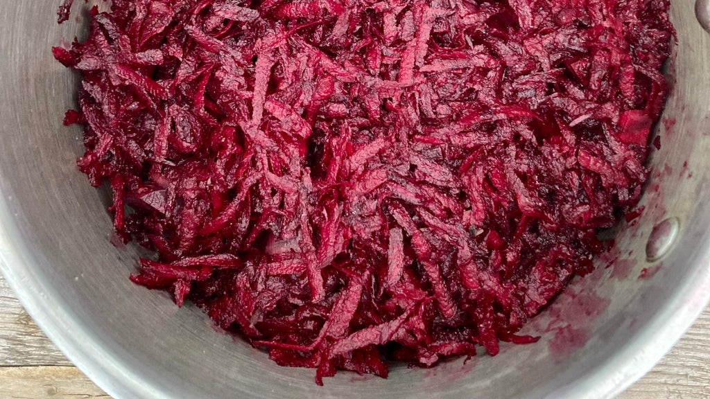 Dyeing with beetroot