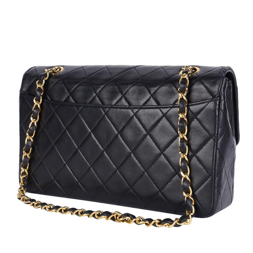 chanel classic flap bag pre owned