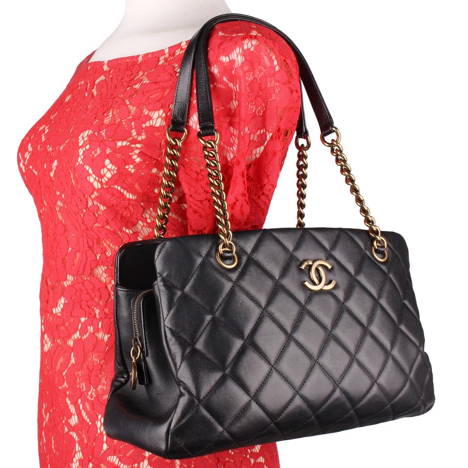 Chanel Black Chevron Quilted Leather Shoulder Bag  Chanel  ArtListings