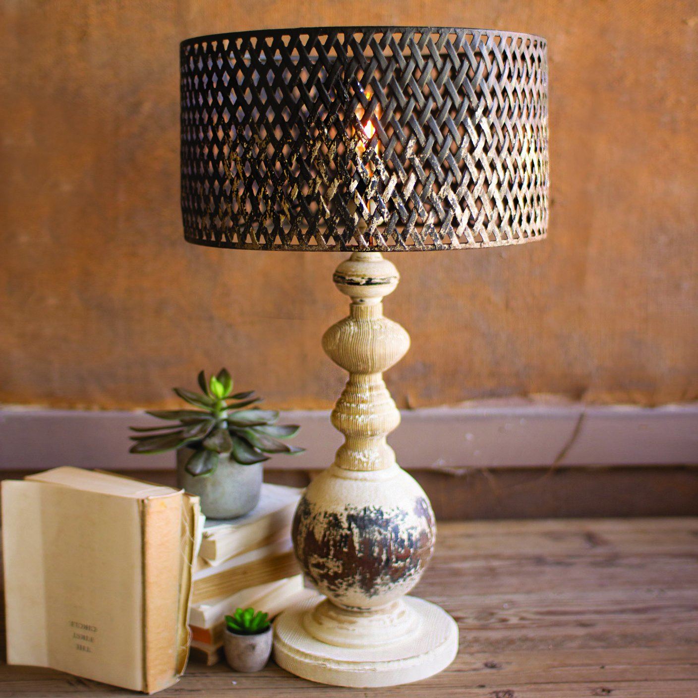 Boyan Table Lamp
