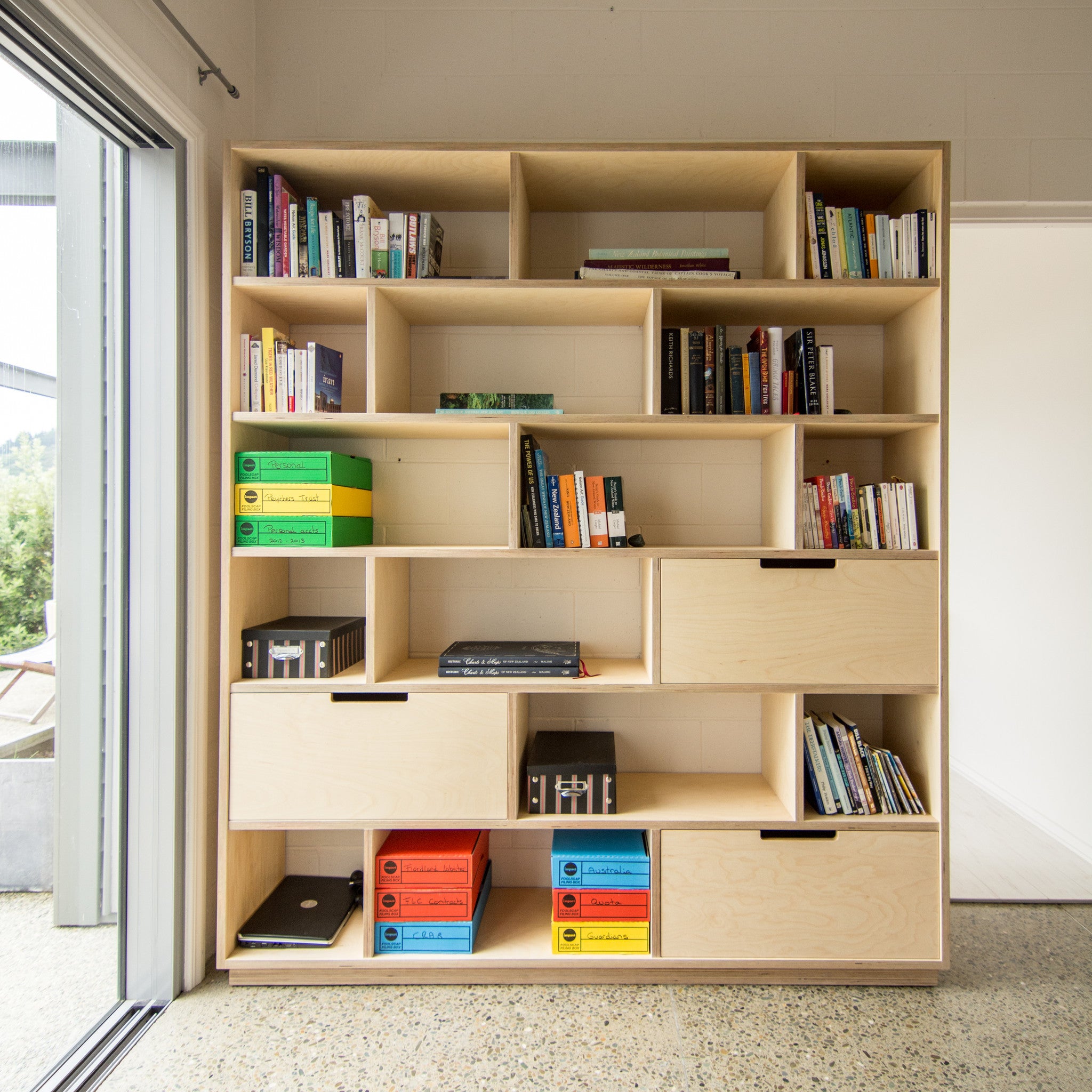 Make Furniture - Combination of bookshelf and office 