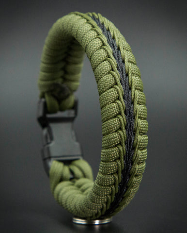 Wide Stitched Fishtail Paracord Bracelet (Tactical / Olive Drab / Blac –  Surf City Paracord, Inc.