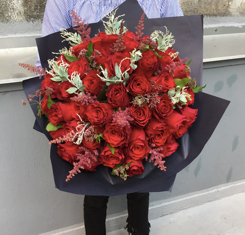 huge bouquet red roses anniversary flowers