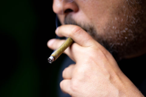 What Is a Blunt? What to Know About Rolling Up