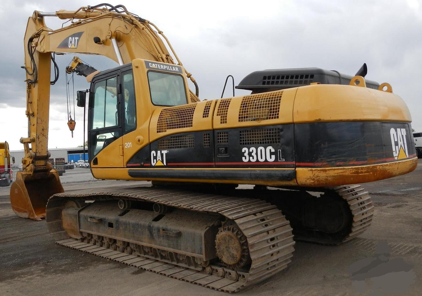 Работу машинист гусеничного экскаватора. Cat 330 экскаватор. Caterpillar 330c. Экскаватор Caterpillar 330d2l. Катерпиллер 330 GC.