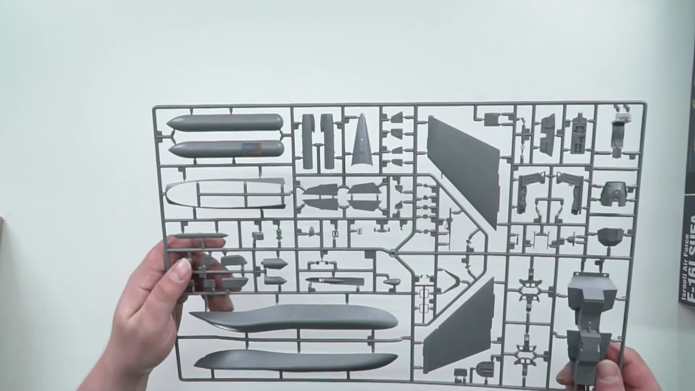 Large Sprue B