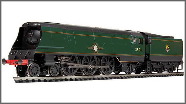 'Merchant Navy' 35011 "General Steam Navigation" in BR green with early emblem (R3971)