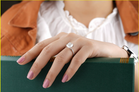 Tips for Choosing the Perfect Engagement Ring Size