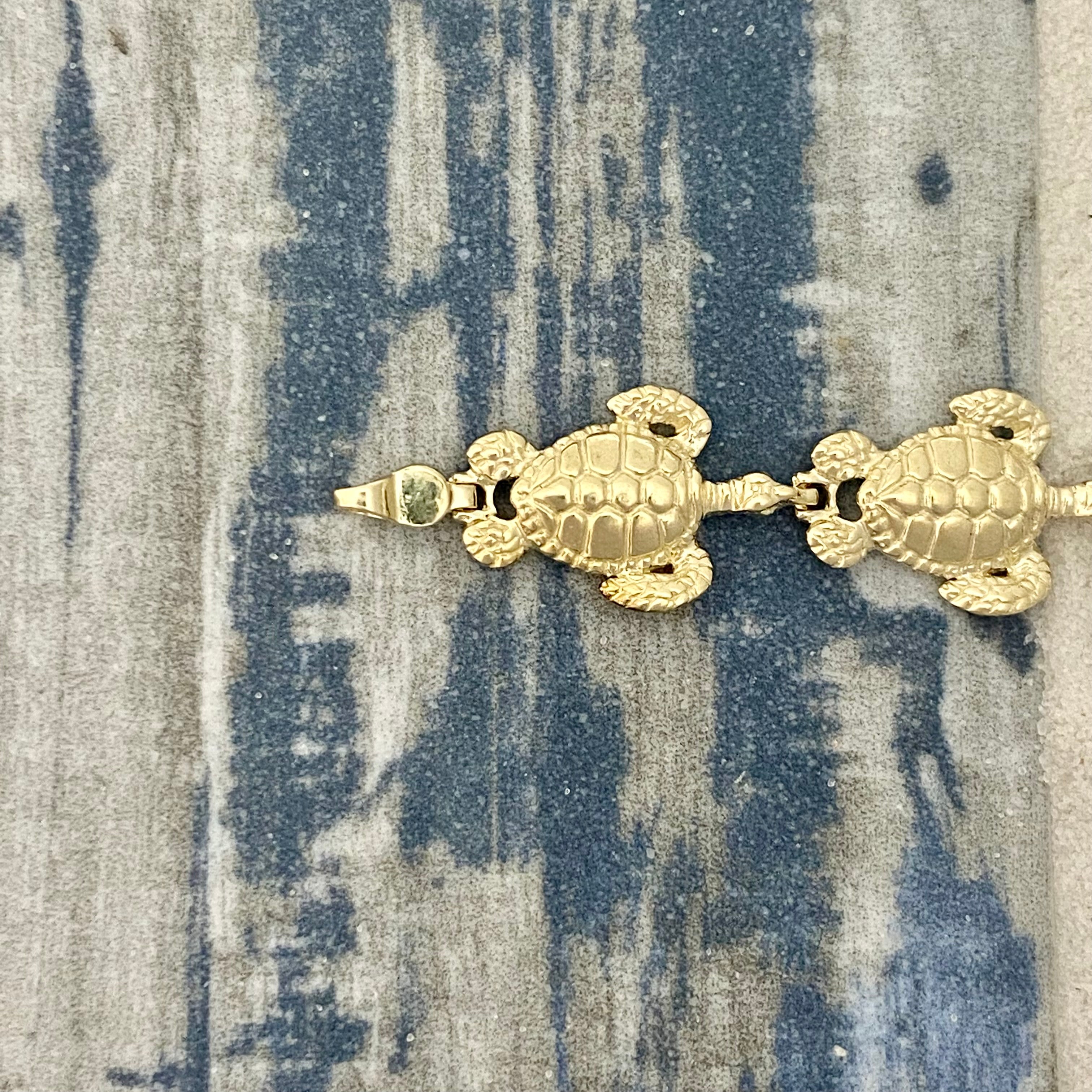 14k Yellow Gold Turtle Bracelet 7 1/4