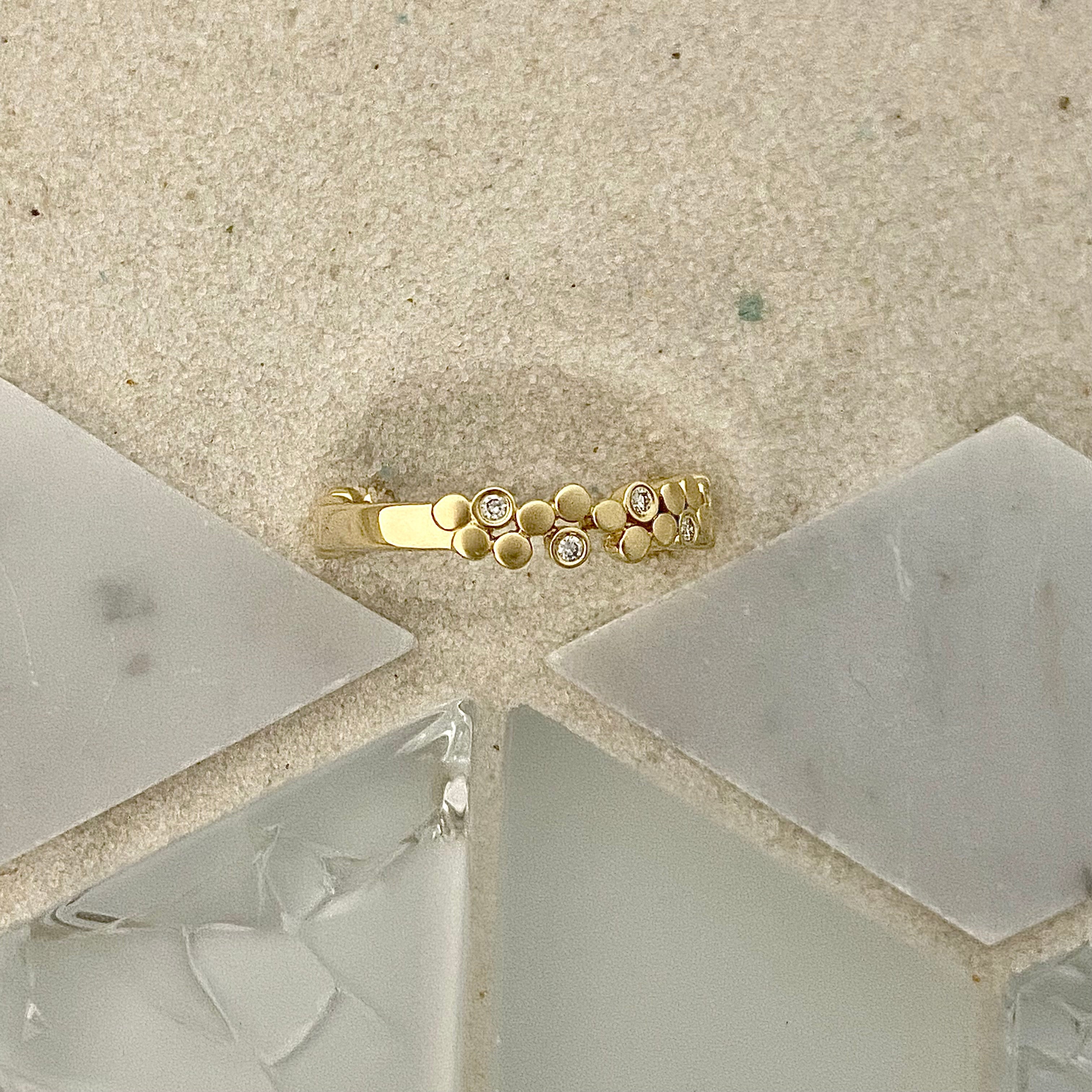 14k Yellow Gold Cluster Bubble Ring Band With .12cttw Diamond Stackable Ring Size 6.5