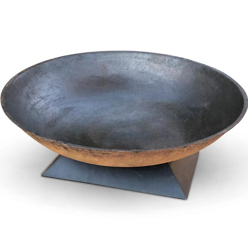 Cast Iron Fire Pit 800 on Trivet Base