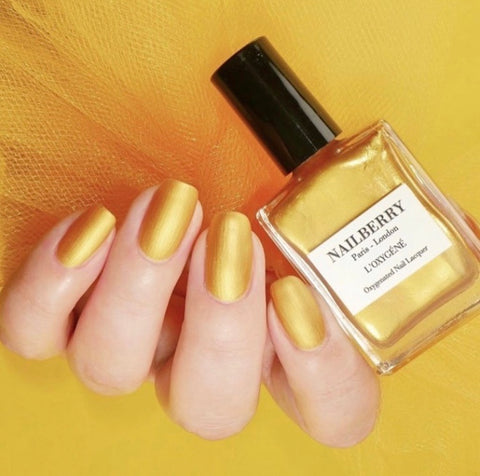 Golden Hour Nails Is The Stunning Trend That Truly Let's Your Mani Shine