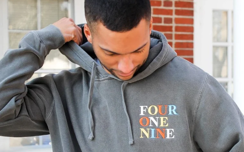 “Four, One, Nine” gray hooded sweatshirt from Jupmode