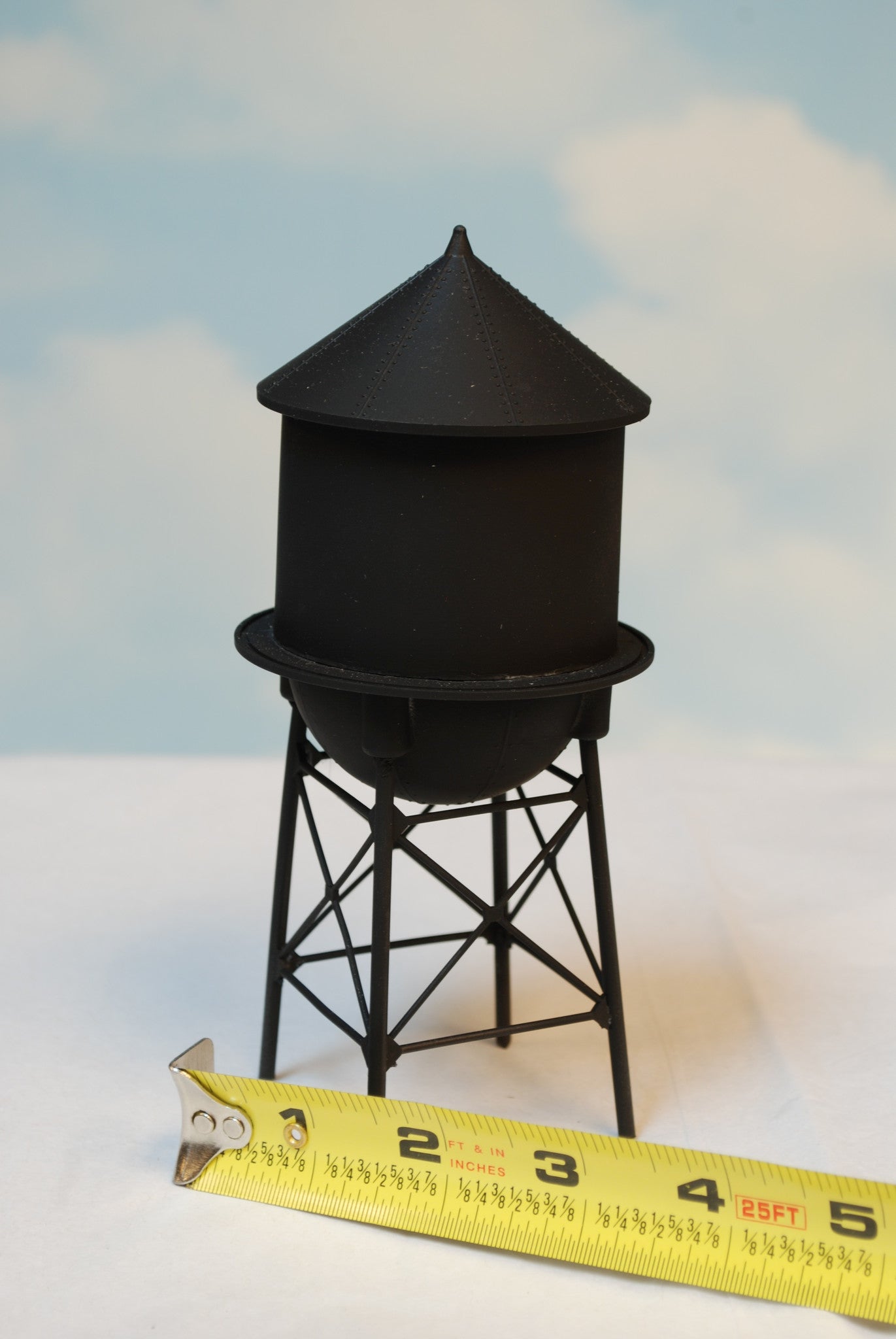 o scale water tower