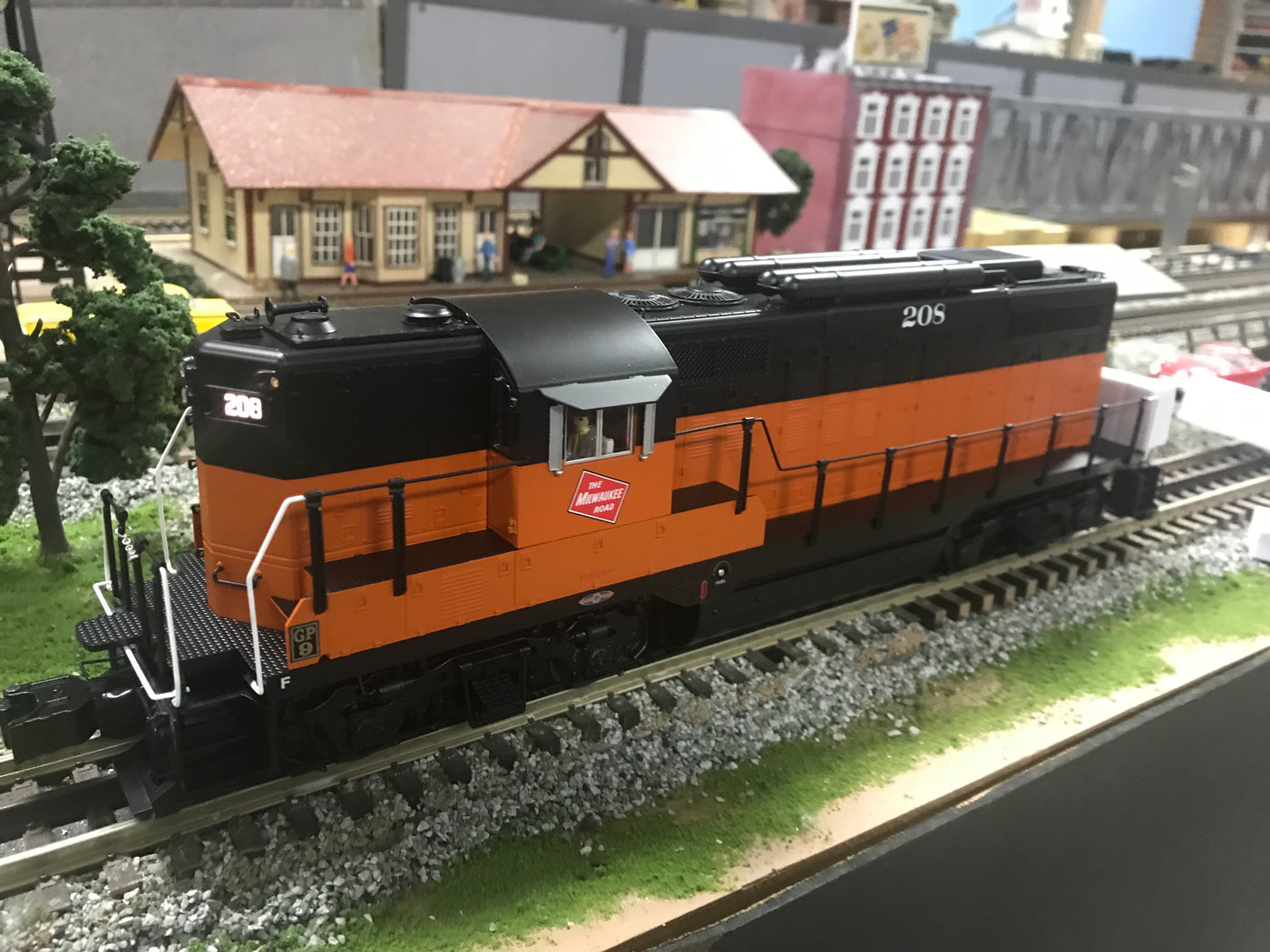 lionel milwaukee road engine