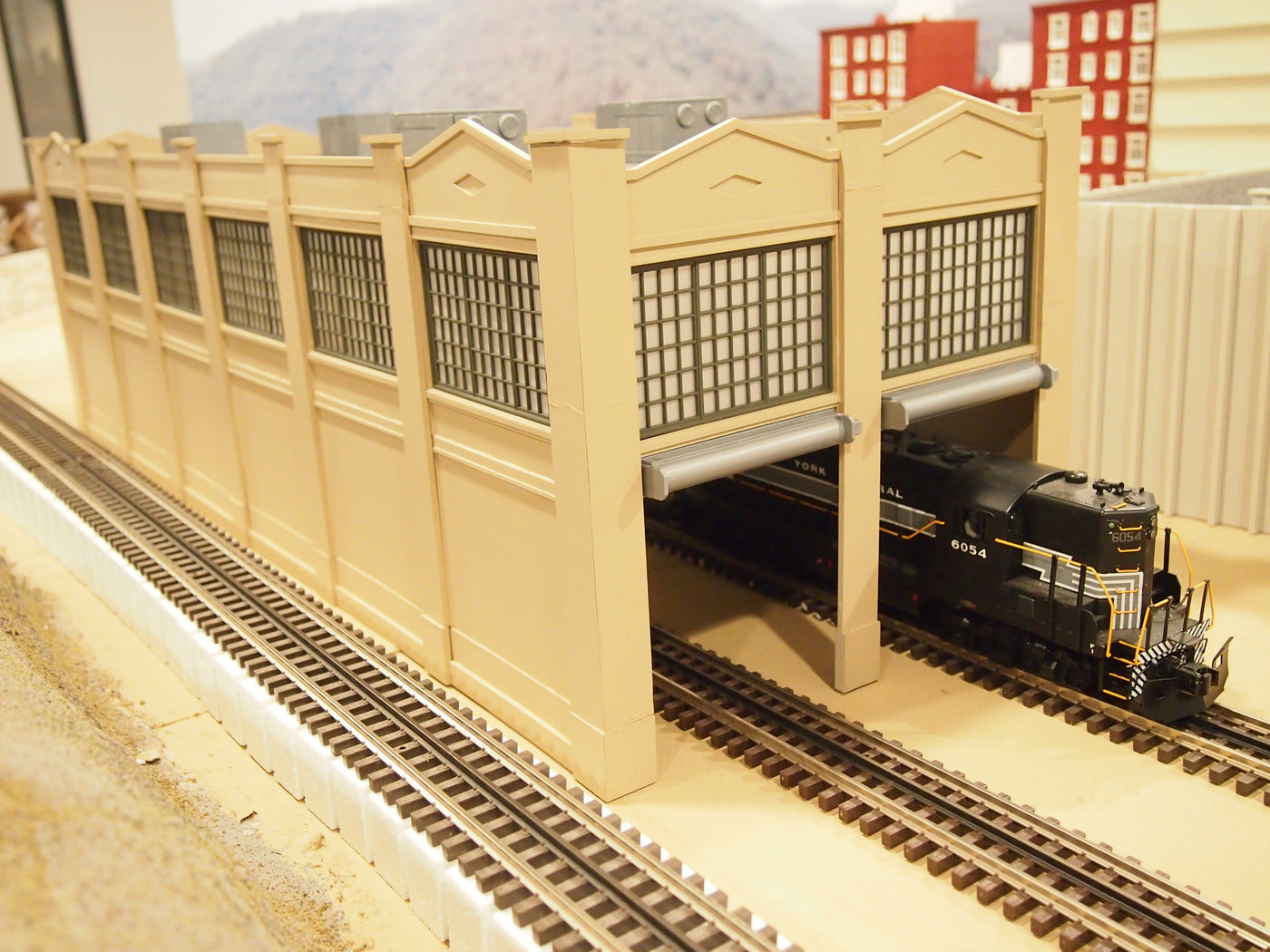 o scale engine house