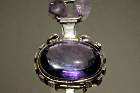 cursed objects jewelry india stolen amethyst helena roman 