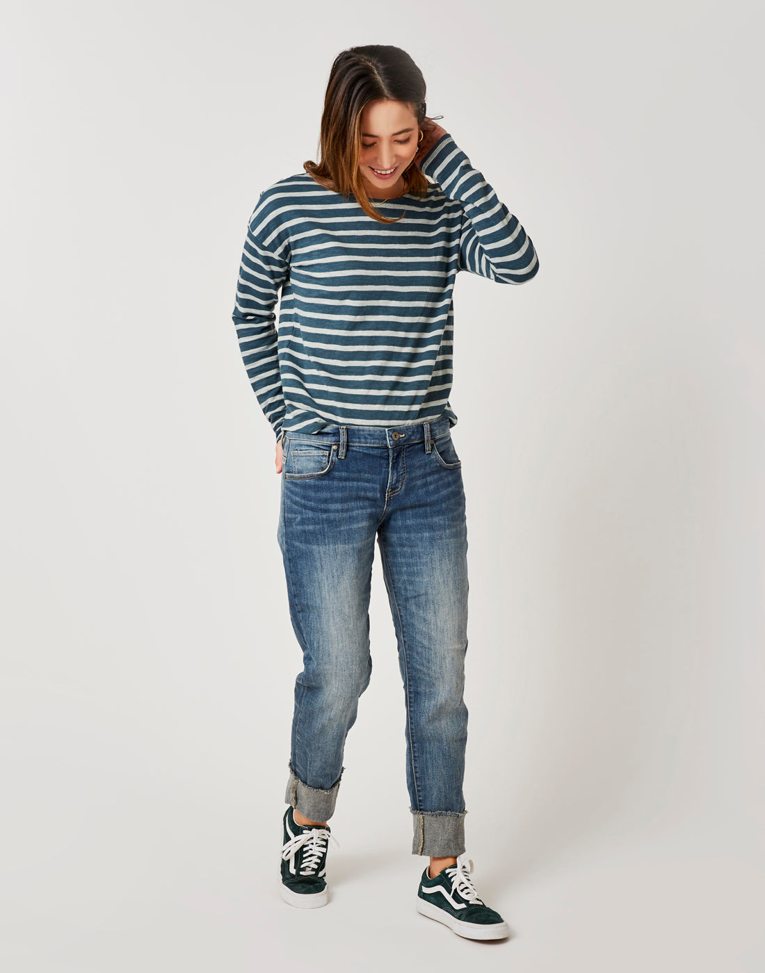 women's light blue denim capris by max jeans size 10