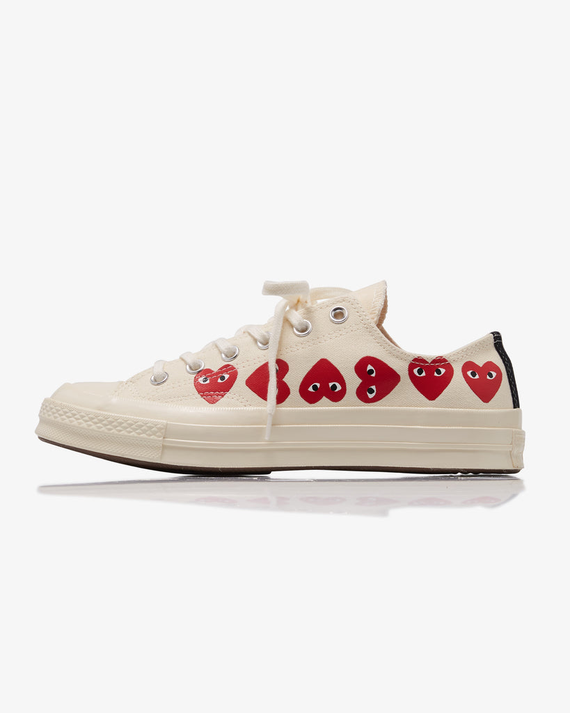COMME DES GARCONS PLAY - CHUCK TAYLOR ALL STAR '70 LOW MULTI HEART – UNKNWN