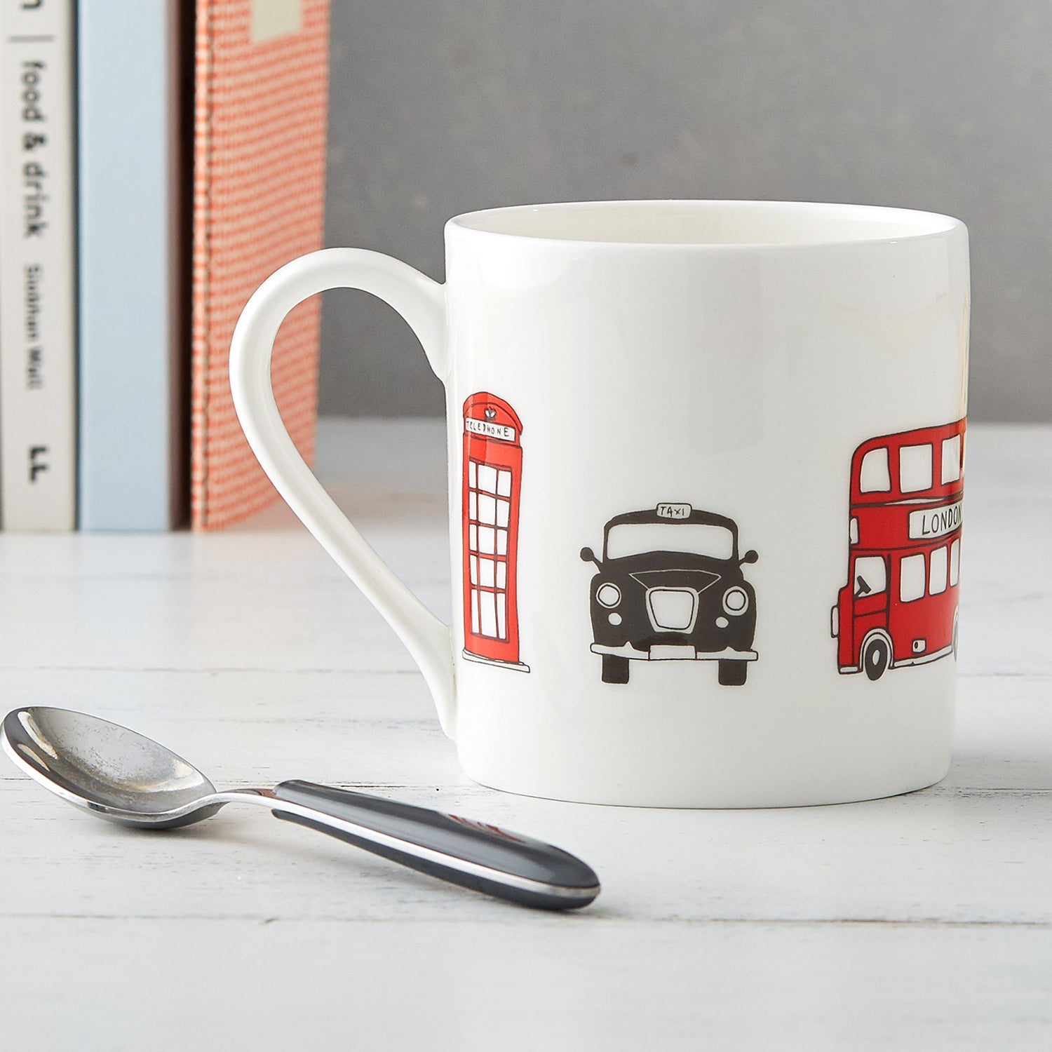 https://cdn.shopify.com/s/files/1/1011/8106/products/London-Skyline-Mug-edited.jpg?v=1638287875&width=1500