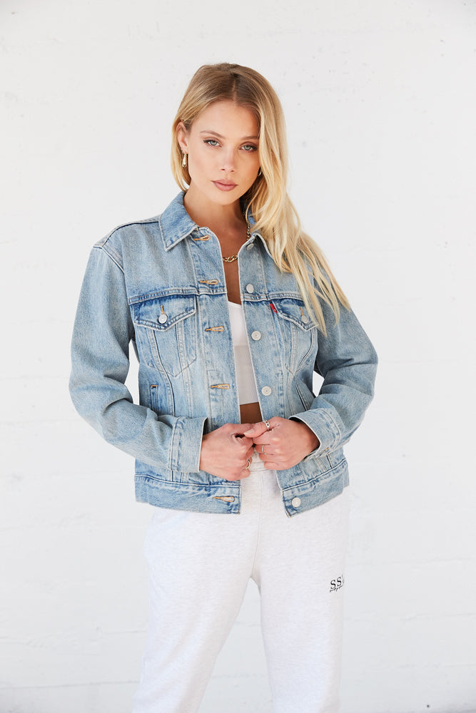 Levi's Ex-Boyfriend Trucker Denim Jacket • Shop American Threads Women's  Trendy Online Boutique – americanthreads