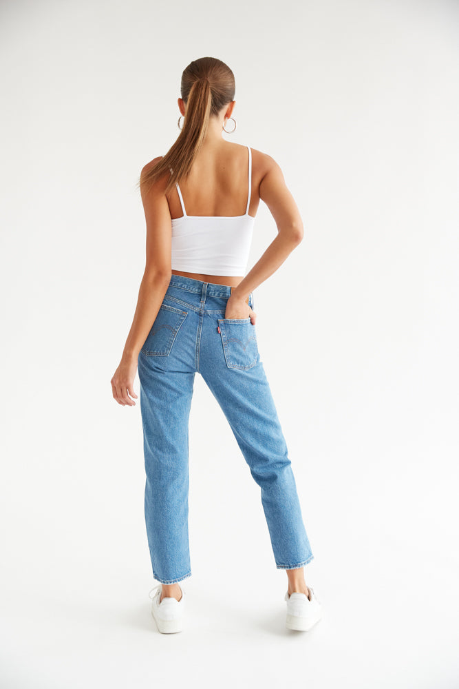 Levi's Wedgie Straight Jeans in Medium Wash • Shop American Threads Women's  Trendy Online Boutique – americanthreads