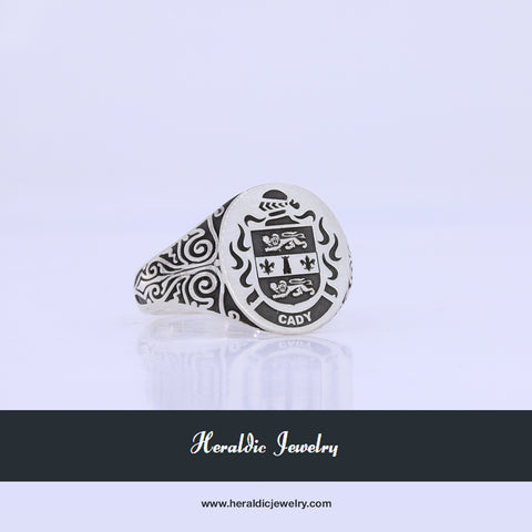Cady ladies family crest ring
