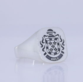 Arce family crest ring