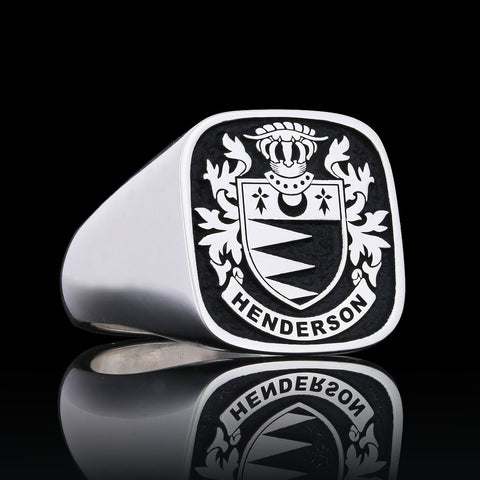 Henderson crest ring