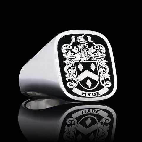 Hyde family crest ring