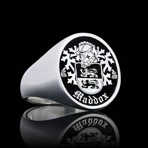 Maddox family crest ring