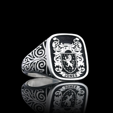 Jones coat of arms ring