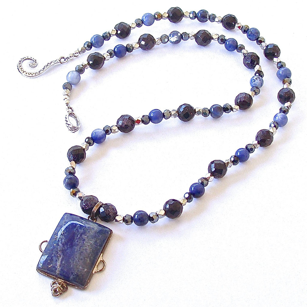 Hera: Lapis Pendant Necklace – Earth and Moon Design