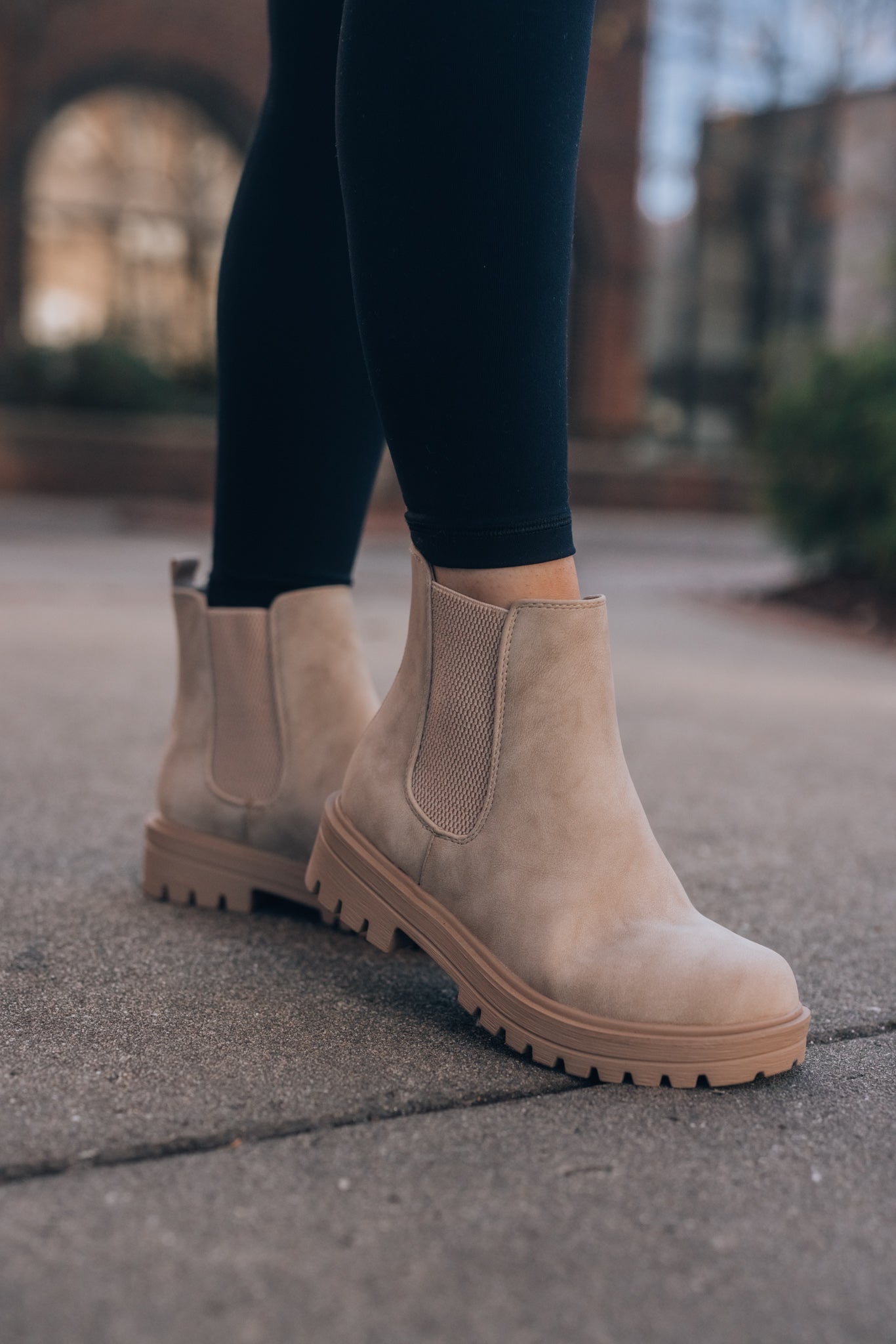beige chelsea boots outfit for Sale,Up To OFF 72%