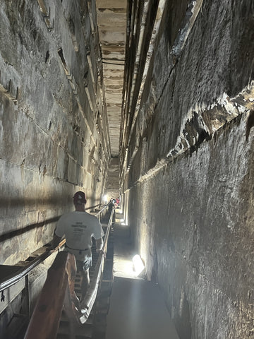 inside the great pyramid of giza