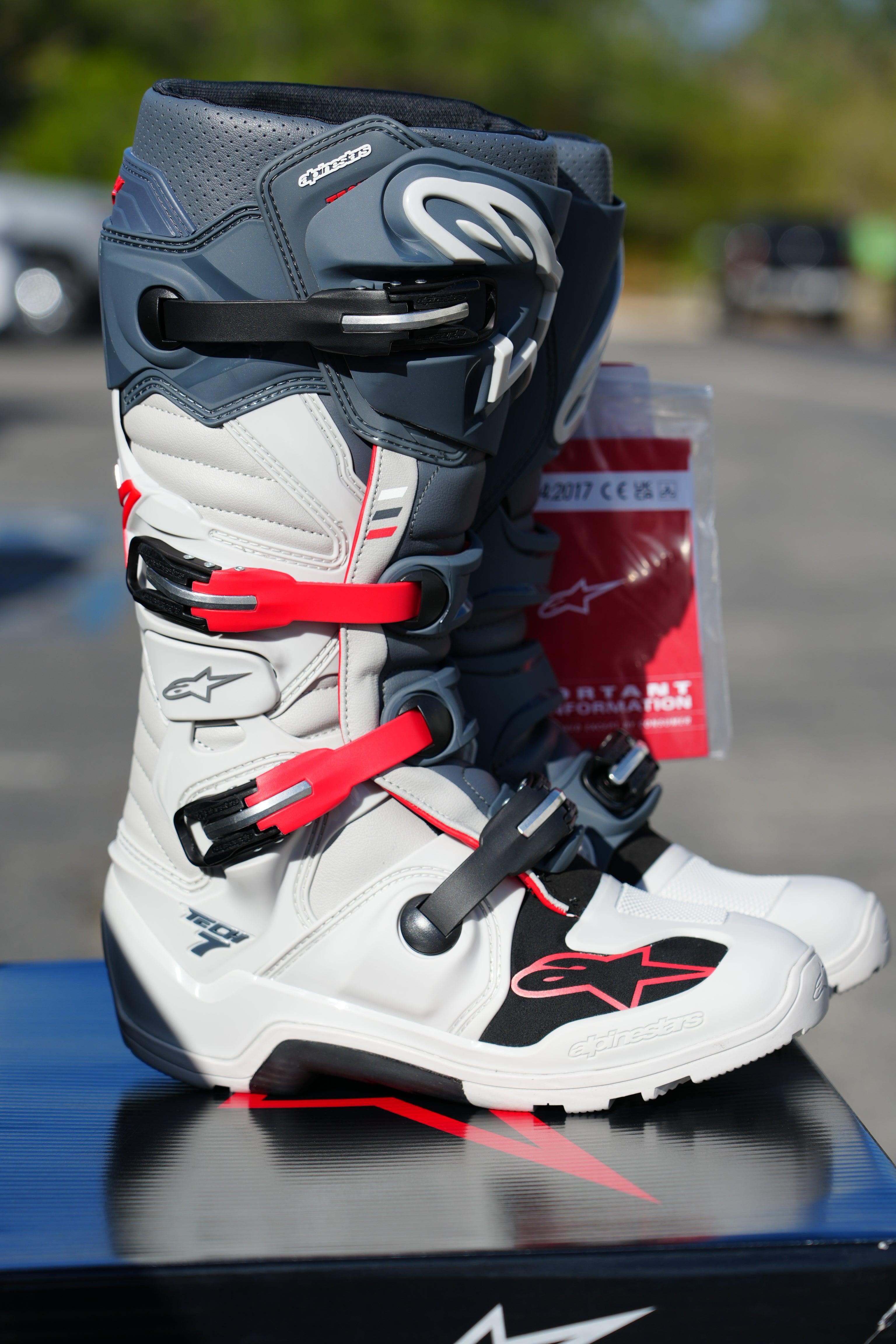 Alpinestars Tech 7 Enduro Boots - Light Gray/Dark Gray/Bright Red