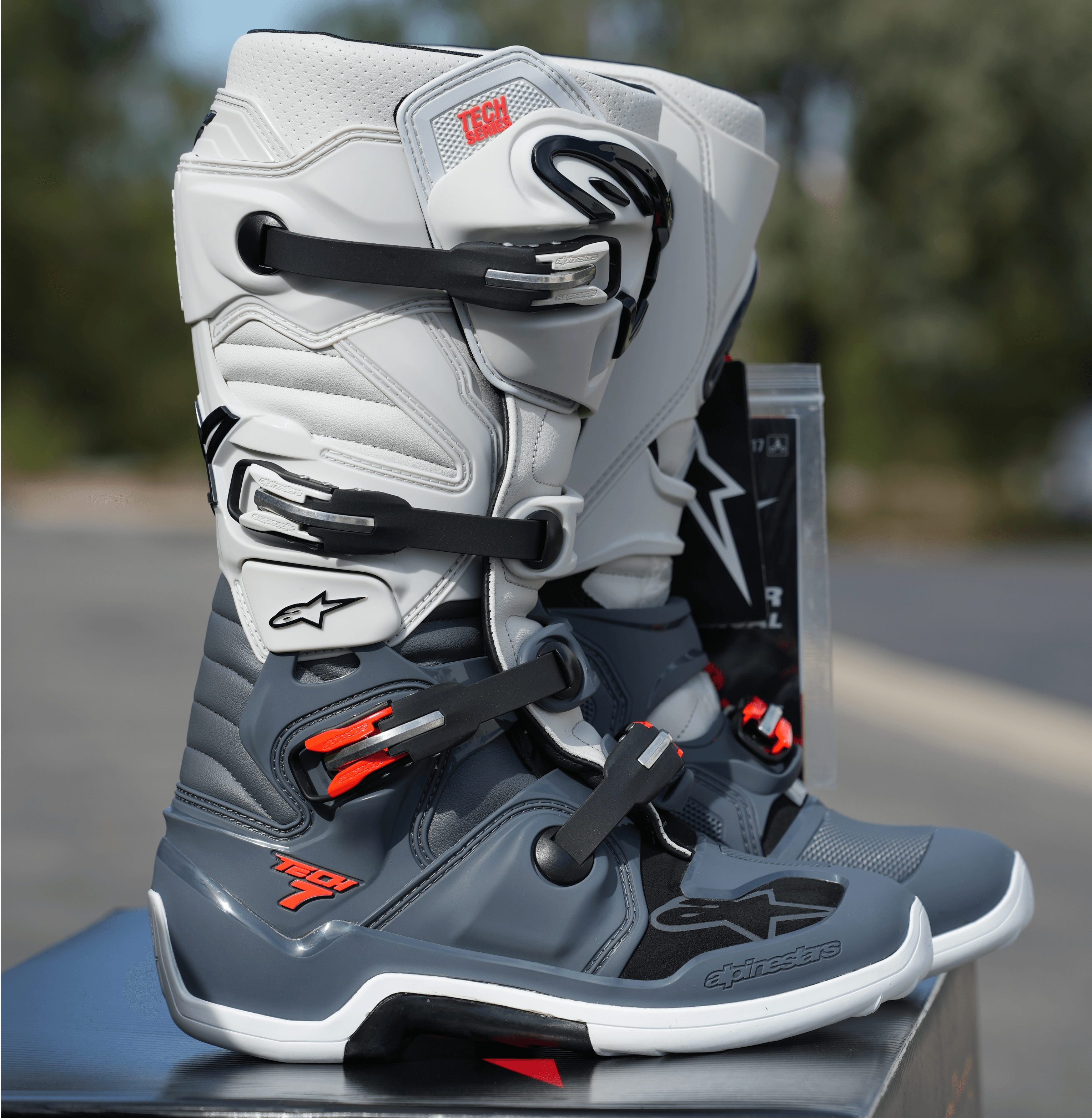 Alpinestars Tech 7 Gray/White Boots