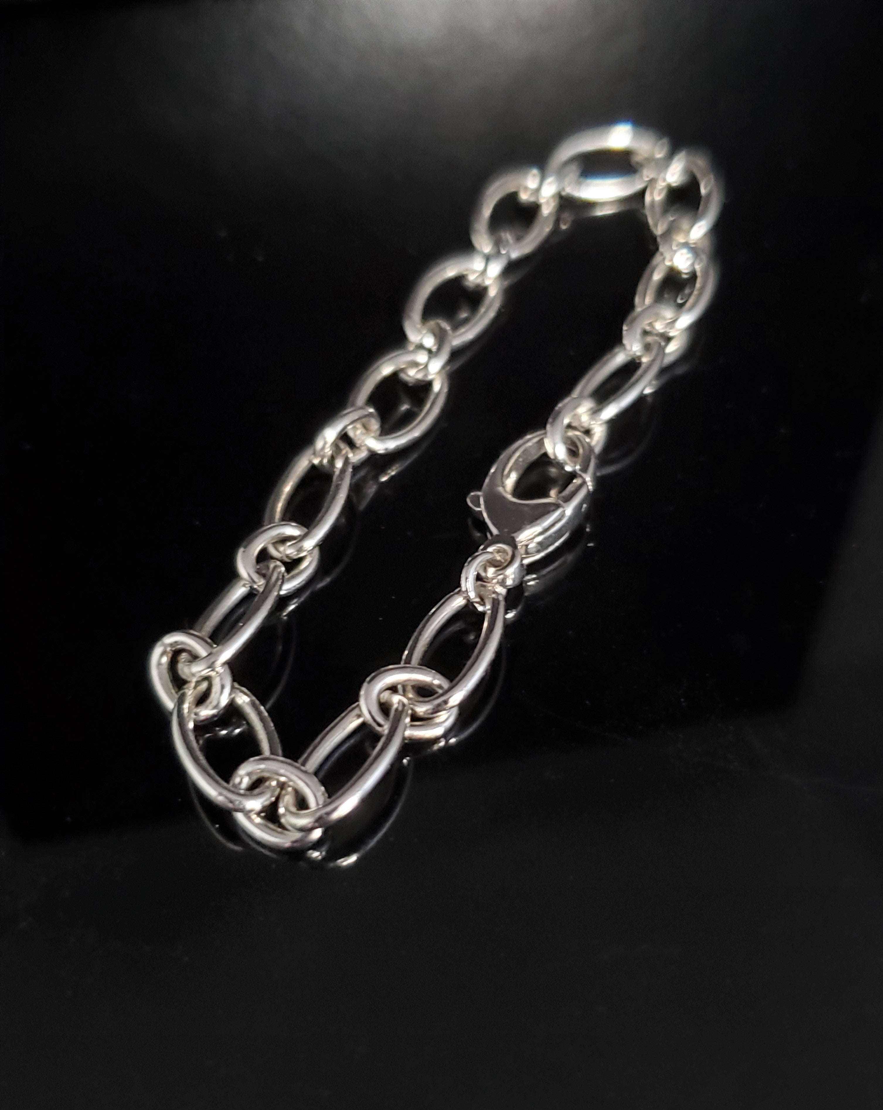 14K White Gold Charm Bracelet - Diamond Banque