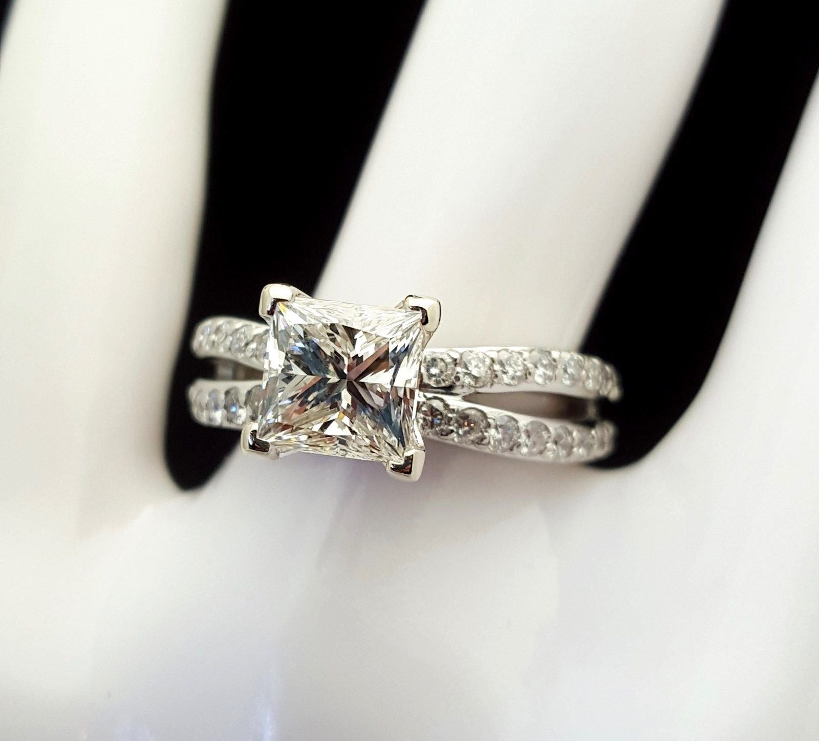  2  Carat  F VS2 Princess  Cut  Diamond Engagement  Ring  