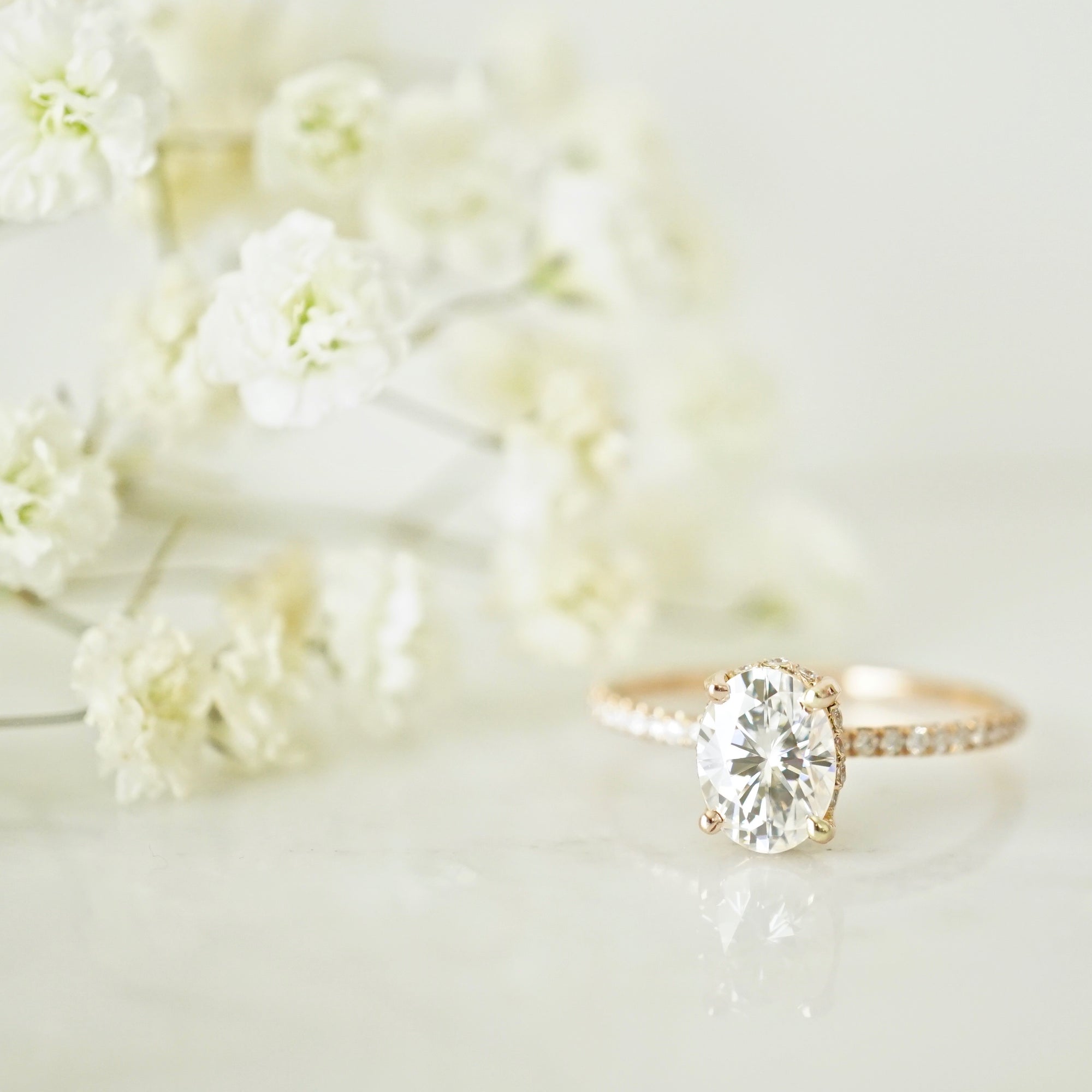 Moissanite Engagement Ring - JewelLUXE