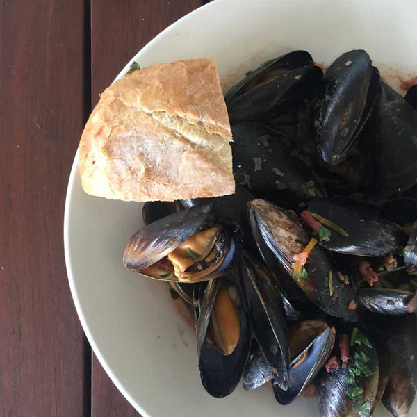 Portarlington Mussels served with crusty bread